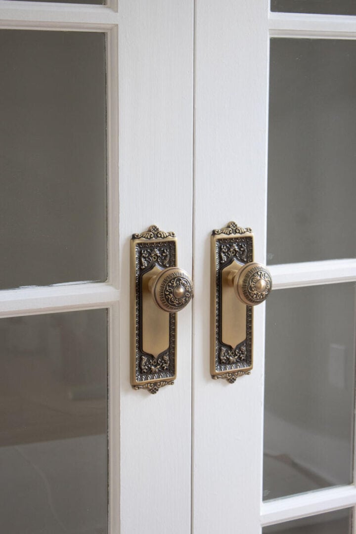 antique-brass-doorknobs-with-backplate-720x1080-2 antique brass doorknobs with backplate