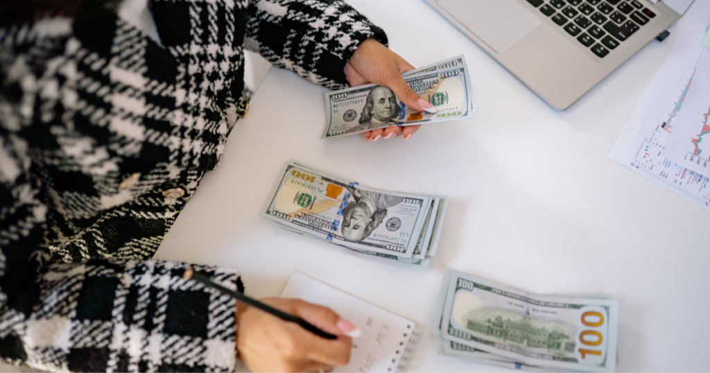 blog-post-pics-4-1024x538-5 person budgeting money