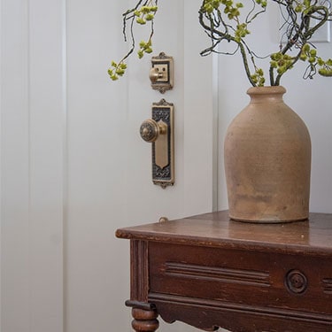 Charming Details: How Vintage Style Doorknobs Enhanced Our Home Design – The Honeycomb Home