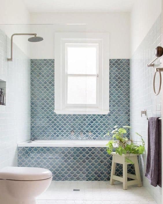 tiled bathtub surround blue scalloped tile