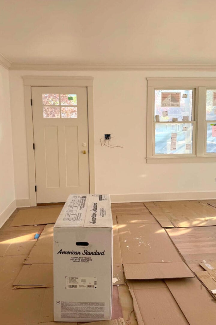 white-wall-paint-contrasting-trim-720x1080-1 white-wall-paint-contrasting-trim