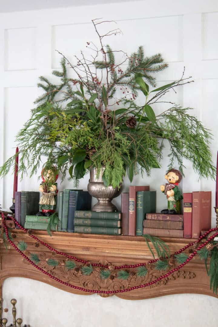 Amazing-Christmas-floral-arrangement-2